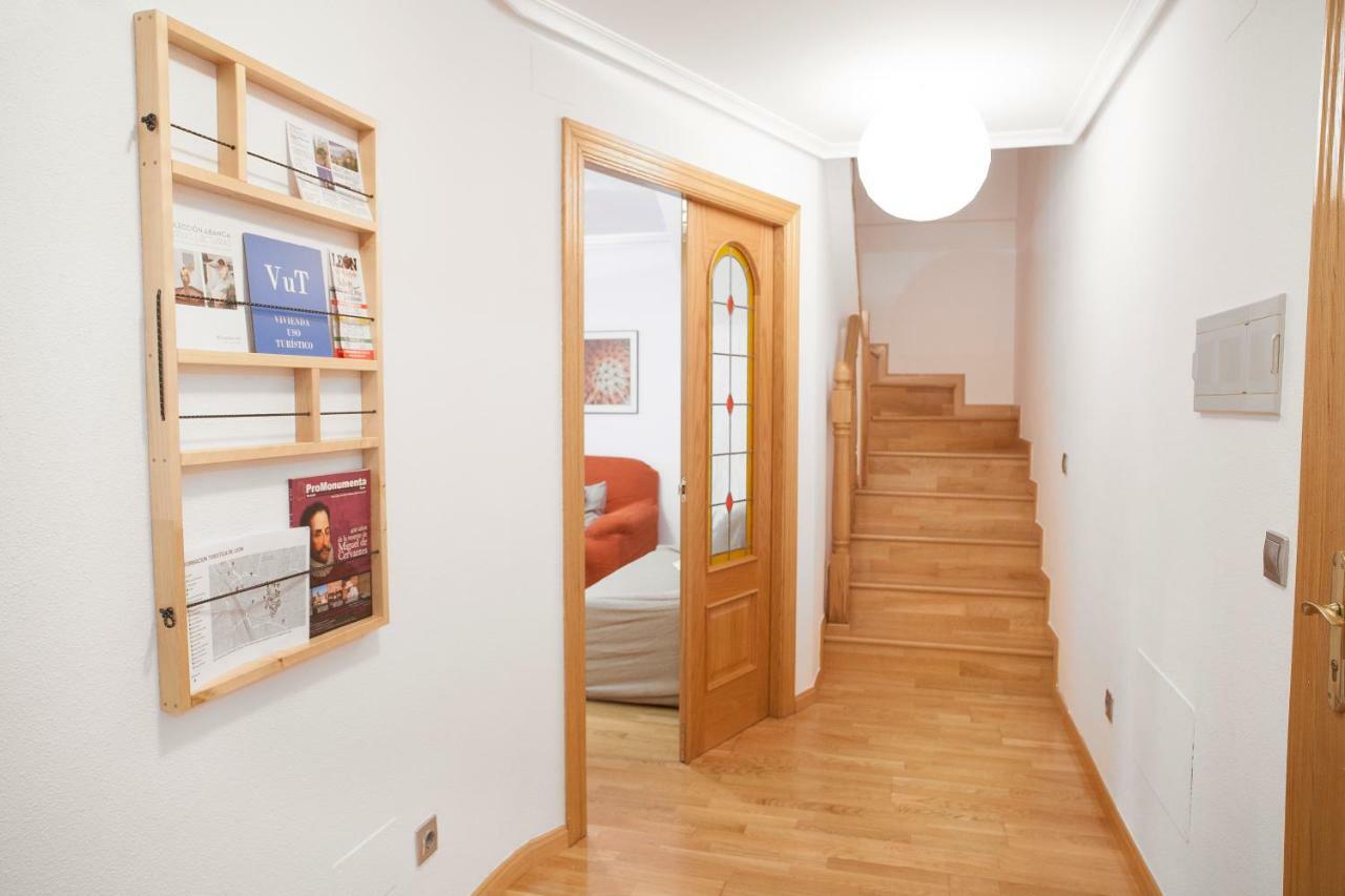 Housingleon - Conde Duplex Con Garaje Gratuito Apartment Exterior photo